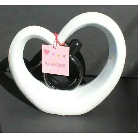 New Large Porcelain Heart Couple Wedding Valentine Love Figurine Decor - Picture 3 of 3